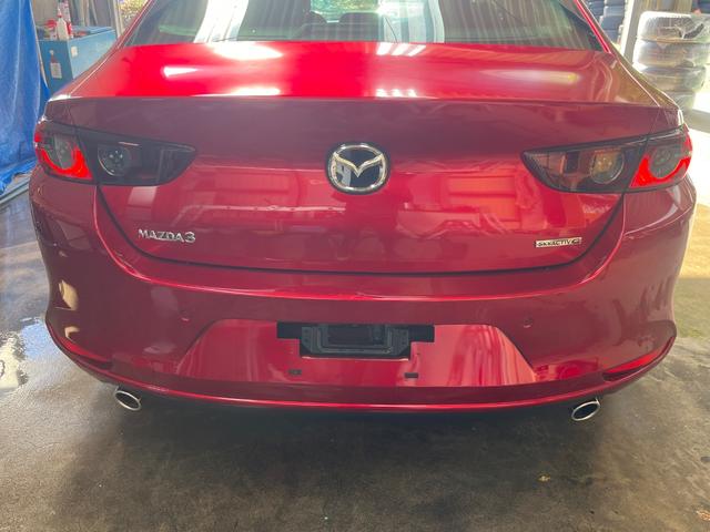 MAZDA3セダン 15S ツーリング メーカーオプション(純正バーグラアラーム/純正ドアエッジモール/360°セーフティパッケージ)付加(ヘッドアップディスプレイ/プッシュスタート/バックカメラ/全周囲カメラ/オートライト/ETC(41枚目)