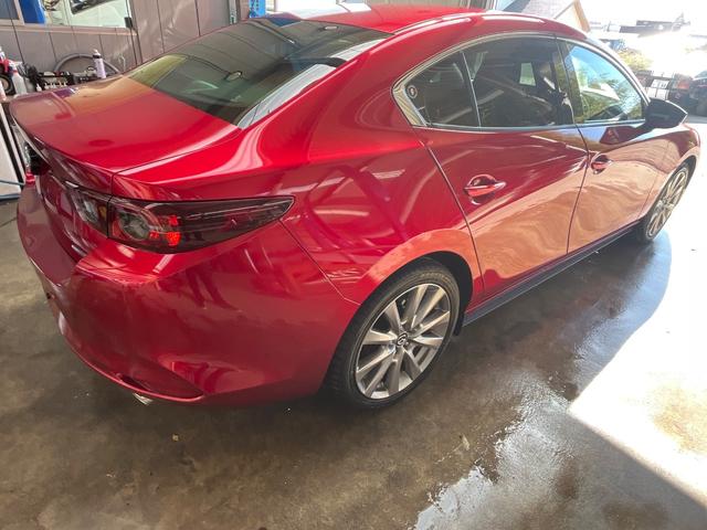 MAZDA3セダン 15S ツーリング メーカーオプション(純正バーグラアラーム/純正ドアエッジモール/360°セーフティパッケージ)付加(ヘッドアップディスプレイ/プッシュスタート/バックカメラ/全周囲カメラ/オートライト/ETC(52枚目)