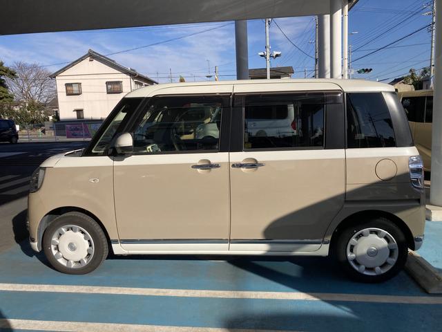 ムーヴキャンバス ＧメイクアップＶＳ　ＳＡＩＩＩ　１４インチフルホイールキャップ　ＬＥＤヘッドランプ　キーフリーシステム　両側パワースライドドア　オートエアコン（プッシュ式）　オートライト　置きラクボックス（4枚目）