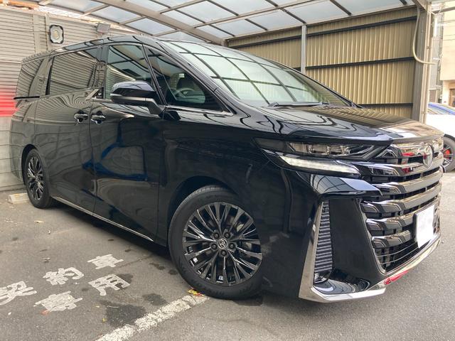 ヴェルファイアハイブリッド Z プレミア ワンオーナー禁煙車/ユニバーサルステップ/左右独立ムーンルーフ/セーフティセンス/デジタルインナーミラー/HUD/パノラミックビューモニター/純正ナビフルセグ/レザーシート/スペアキー(7枚目)