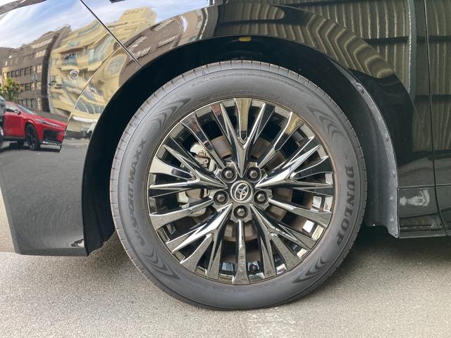 ヴェルファイアハイブリッド Z プレミア ワンオーナー禁煙車/ユニバーサルステップ/左右独立ムーンルーフ/セーフティセンス/デジタルインナーミラー/HUD/パノラミックビューモニター/純正ナビフルセグ/レザーシート/スペアキー(19枚目)