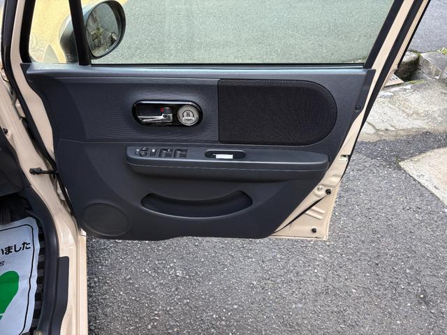 アルトラパン １０ｔｈアニバーサリーリミテッド　１年保証・社外ナビ・Ｂｌｕｅｔｏｏｔｈ・フルセグ・Ｂカメラ・ＥＴＣ・ドラレコ・禁煙車・ルームクリーニング・ボディーコーティング済（21枚目）