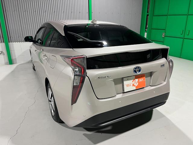 プリウス A 衝突軽減ブレーキ アダプティブクルーズコントロール LEDヘッドライト ディスプレイオーディオ バックカメラ ETC プッシュスタート スマートキー(11枚目)