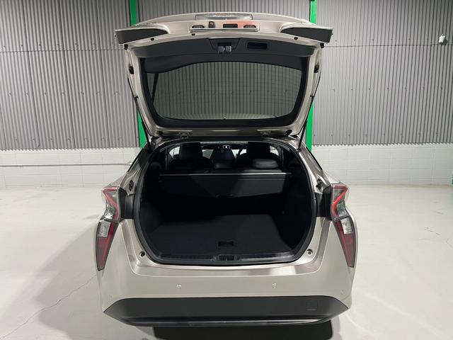 プリウス A 衝突軽減ブレーキ アダプティブクルーズコントロール LEDヘッドライト ディスプレイオーディオ バックカメラ ETC プッシュスタート スマートキー(23枚目)