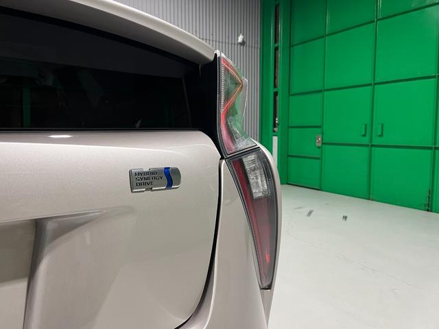 プリウス A 衝突軽減ブレーキ アダプティブクルーズコントロール LEDヘッドライト ディスプレイオーディオ バックカメラ ETC プッシュスタート スマートキー(29枚目)