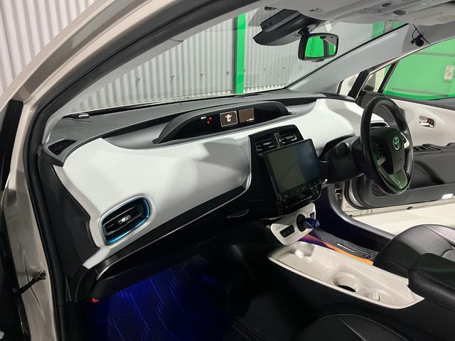 プリウス A 衝突軽減ブレーキ アダプティブクルーズコントロール LEDヘッドライト ディスプレイオーディオ バックカメラ ETC プッシュスタート スマートキー(39枚目)