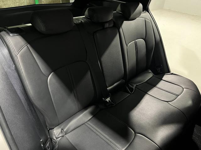 プリウス A 衝突軽減ブレーキ アダプティブクルーズコントロール LEDヘッドライト ディスプレイオーディオ バックカメラ ETC プッシュスタート スマートキー(41枚目)