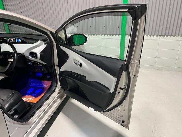 プリウス A 衝突軽減ブレーキ アダプティブクルーズコントロール LEDヘッドライト ディスプレイオーディオ バックカメラ ETC プッシュスタート スマートキー(60枚目)