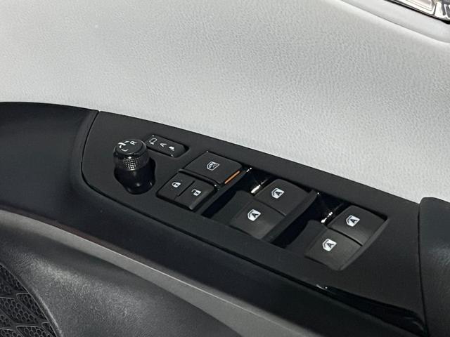 プリウス A 衝突軽減ブレーキ アダプティブクルーズコントロール LEDヘッドライト ディスプレイオーディオ バックカメラ ETC プッシュスタート スマートキー(61枚目)