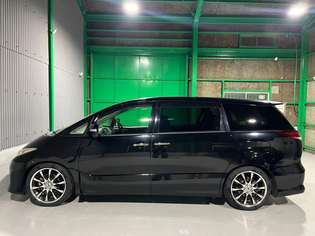 エスティマ ２．４アエラス　Ｇエディション　クルーズコントロール　両側パワースライドドア　後席シートオットマン　ナビゲーション　フルセグＴＶ　ブルートゥース　ＤＶＤ　バックカメラ　前後ドラレコ　ＥＴＣ　ＨＩＤ　プッシュスタート　スマートキー（13枚目）