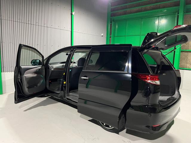 エスティマ ２．４アエラス　Ｇエディション　クルーズコントロール　両側パワースライドドア　後席シートオットマン　ナビゲーション　フルセグＴＶ　ブルートゥース　ＤＶＤ　バックカメラ　前後ドラレコ　ＥＴＣ　ＨＩＤ　プッシュスタート　スマートキー（14枚目）