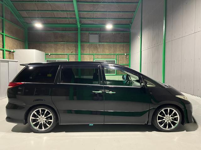 エスティマ ２．４アエラス　Ｇエディション　クルーズコントロール　両側パワースライドドア　後席シートオットマン　ナビゲーション　フルセグＴＶ　ブルートゥース　ＤＶＤ　バックカメラ　前後ドラレコ　ＥＴＣ　ＨＩＤ　プッシュスタート　スマートキー（18枚目）