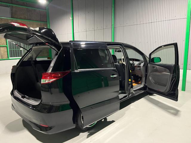 エスティマ ２．４アエラス　Ｇエディション　クルーズコントロール　両側パワースライドドア　後席シートオットマン　ナビゲーション　フルセグＴＶ　ブルートゥース　ＤＶＤ　バックカメラ　前後ドラレコ　ＥＴＣ　ＨＩＤ　プッシュスタート　スマートキー（19枚目）