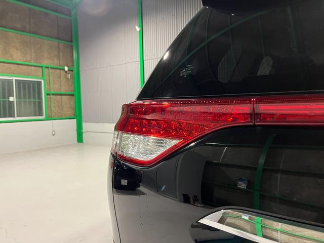 エスティマ ２．４アエラス　Ｇエディション　クルーズコントロール　両側パワースライドドア　後席シートオットマン　ナビゲーション　フルセグＴＶ　ブルートゥース　ＤＶＤ　バックカメラ　前後ドラレコ　ＥＴＣ　ＨＩＤ　プッシュスタート　スマートキー（30枚目）