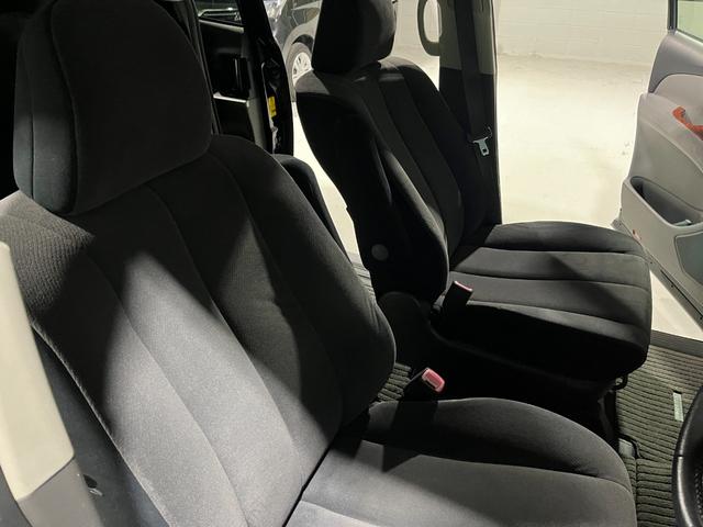 エスティマ ２．４アエラス　Ｇエディション　クルーズコントロール　両側パワースライドドア　後席シートオットマン　ナビゲーション　フルセグＴＶ　ブルートゥース　ＤＶＤ　バックカメラ　前後ドラレコ　ＥＴＣ　ＨＩＤ　プッシュスタート　スマートキー（40枚目）