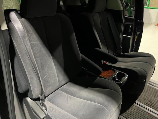 エスティマ ２．４アエラス　Ｇエディション　クルーズコントロール　両側パワースライドドア　後席シートオットマン　ナビゲーション　フルセグＴＶ　ブルートゥース　ＤＶＤ　バックカメラ　前後ドラレコ　ＥＴＣ　ＨＩＤ　プッシュスタート　スマートキー（43枚目）