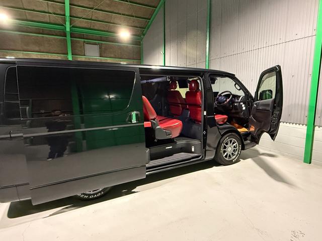 ハイエースバン スーパーＧＬ　ダークプライムＩＩ　ワンオーナー　ヒッチメンバー　両側パワースライドドア　アルパインフローティングナビゲーション　フリップダウンモニター　全周囲モニター　　ＥＴＣ　前後ドラレコ　純正デジタルインナーミラー　ローダウン（16枚目）