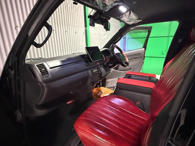 ハイエースバン スーパーＧＬ　ダークプライムＩＩ　ワンオーナー　ヒッチメンバー　両側パワースライドドア　アルパインフローティングナビゲーション　フリップダウンモニター　全周囲モニター　　ＥＴＣ　前後ドラレコ　純正デジタルインナーミラー　ローダウン（25枚目）