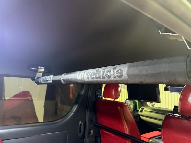 ハイエースバン スーパーＧＬ　ダークプライムＩＩ　ワンオーナー　ヒッチメンバー　両側パワースライドドア　アルパインフローティングナビゲーション　フリップダウンモニター　全周囲モニター　　ＥＴＣ　前後ドラレコ　純正デジタルインナーミラー　ローダウン（29枚目）