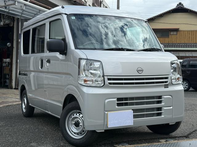 クリッパーバン 　ＣＶＴ　ハイルーフ　届出済未使用車　キーレスエントリー　パワーウィンドウ　ＵＳＢポート　衝突被害軽減装置　オーバーヘッドコンソール（3枚目）