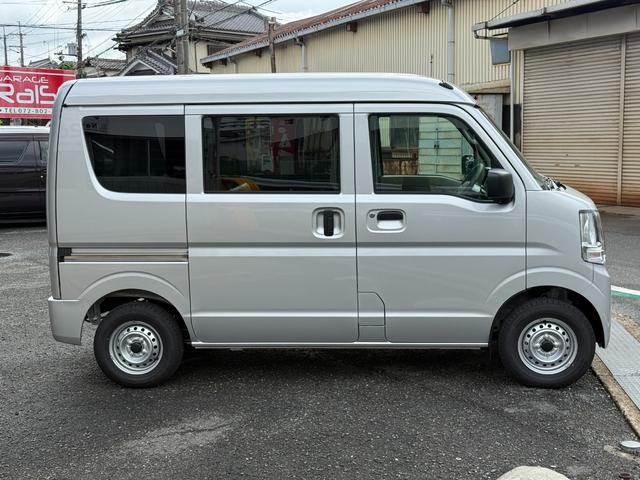 クリッパーバン 　ＣＶＴ　ハイルーフ　届出済未使用車　キーレスエントリー　パワーウィンドウ　ＵＳＢポート　衝突被害軽減装置　オーバーヘッドコンソール（4枚目）
