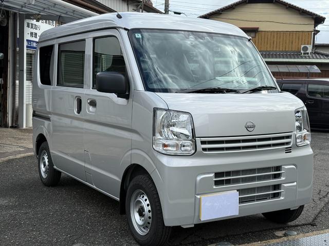クリッパーバン 　ＣＶＴ　ハイルーフ　届出済未使用車　キーレスエントリー　パワーウィンドウ　ＵＳＢポート　衝突被害軽減装置　オーバーヘッドコンソール（9枚目）