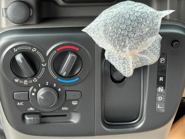 クリッパーバン 　ＣＶＴ　ハイルーフ　届出済未使用車　キーレスエントリー　パワーウィンドウ　ＵＳＢポート　衝突被害軽減装置　オーバーヘッドコンソール（29枚目）