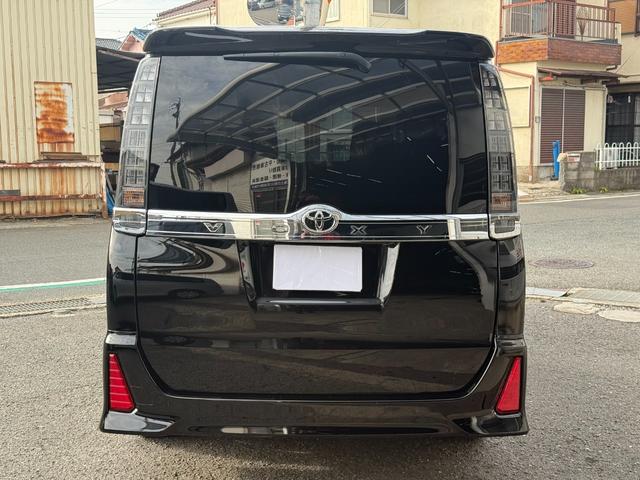 ヴォクシー ＺＳ　煌　カロッツェリア１０インチナビ　Ｂｌｕｅｔｏｏｔｈ　フルセグＴＶ　後席モニター　ドライブレコーダー　バックカメラ　ＥＴＣ　クルーズコントロール　ＬＥＤヘッドライト　リアオートエアコン　両側パワースライド（7枚目）