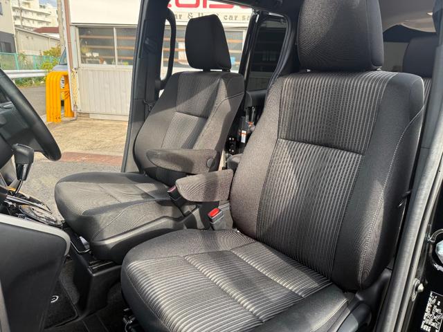 ヴォクシー ＺＳ　煌　カロッツェリア１０インチナビ　Ｂｌｕｅｔｏｏｔｈ　フルセグＴＶ　後席モニター　ドライブレコーダー　バックカメラ　ＥＴＣ　クルーズコントロール　ＬＥＤヘッドライト　リアオートエアコン　両側パワースライド（14枚目）