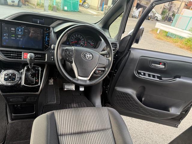 ヴォクシー ＺＳ　煌　カロッツェリア１０インチナビ　Ｂｌｕｅｔｏｏｔｈ　フルセグＴＶ　後席モニター　ドライブレコーダー　バックカメラ　ＥＴＣ　クルーズコントロール　ＬＥＤヘッドライト　リアオートエアコン　両側パワースライド（37枚目）