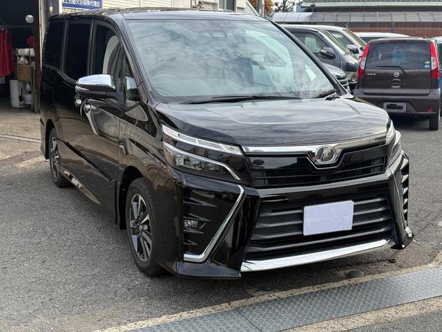 ヴォクシー ＺＳ　煌　カロッツェリア１０インチナビ　Ｂｌｕｅｔｏｏｔｈ　フルセグＴＶ　後席モニター　ドライブレコーダー　バックカメラ　ＥＴＣ　クルーズコントロール　ＬＥＤヘッドライト　リアオートエアコン　両側パワースライド（46枚目）