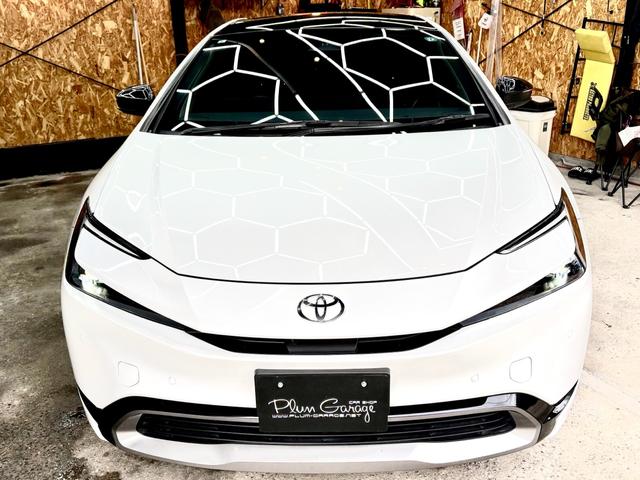 プリウス Ｚ　ガラスルーフ／レザーシート／ＣａｒＰｌａｙ／Ｂｌｕｅｔｏｏｔｈ／地デジ／シートヒーター＆ベンチレーション／ＥＴＣ２．０／ＴＳＳ／ＢＳＭ／パーキングアシスト／デジタルインナーミラー／パノラマミックビュー（2枚目）