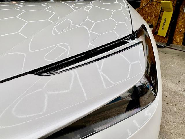 プリウス Ｚ　ガラスルーフ／レザーシート／ＣａｒＰｌａｙ／Ｂｌｕｅｔｏｏｔｈ／地デジ／シートヒーター＆ベンチレーション／ＥＴＣ２．０／ＴＳＳ／ＢＳＭ／パーキングアシスト／デジタルインナーミラー／パノラマミックビュー（14枚目）