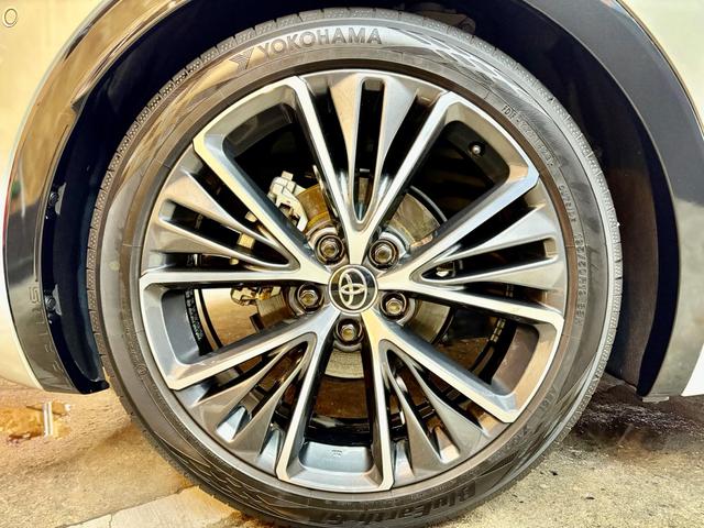 プリウス Ｚ　ガラスルーフ／レザーシート／ＣａｒＰｌａｙ／Ｂｌｕｅｔｏｏｔｈ／地デジ／シートヒーター＆ベンチレーション／ＥＴＣ２．０／ＴＳＳ／ＢＳＭ／パーキングアシスト／デジタルインナーミラー／パノラマミックビュー（23枚目）