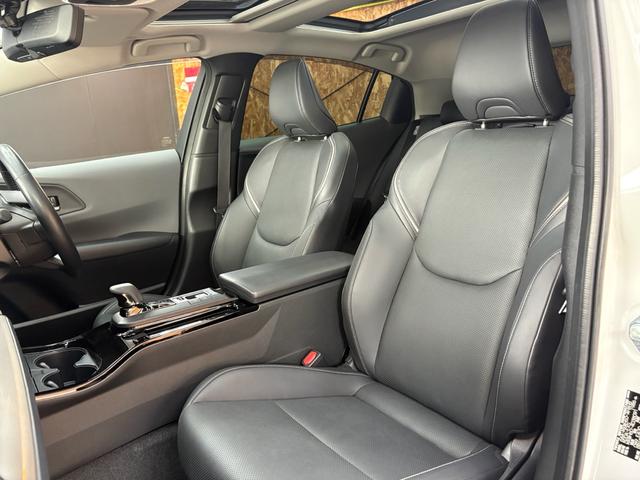 プリウス Ｚ　ガラスルーフ／レザーシート／ＣａｒＰｌａｙ／Ｂｌｕｅｔｏｏｔｈ／地デジ／シートヒーター＆ベンチレーション／ＥＴＣ２．０／ＴＳＳ／ＢＳＭ／パーキングアシスト／デジタルインナーミラー／パノラマミックビュー（35枚目）