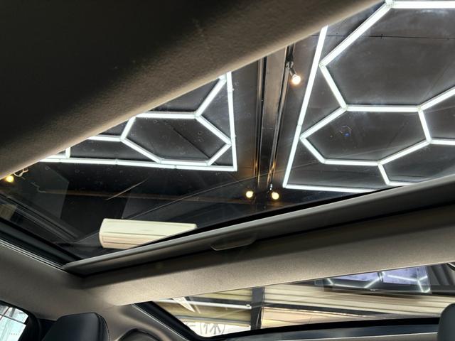 プリウス Ｚ　ガラスルーフ／レザーシート／ＣａｒＰｌａｙ／Ｂｌｕｅｔｏｏｔｈ／地デジ／シートヒーター＆ベンチレーション／ＥＴＣ２．０／ＴＳＳ／ＢＳＭ／パーキングアシスト／デジタルインナーミラー／パノラマミックビュー（44枚目）