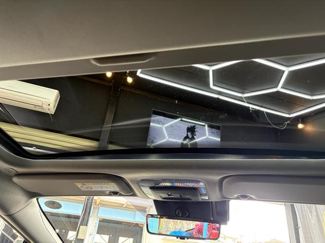 プリウス Ｚ　ガラスルーフ／レザーシート／ＣａｒＰｌａｙ／Ｂｌｕｅｔｏｏｔｈ／地デジ／シートヒーター＆ベンチレーション／ＥＴＣ２．０／ＴＳＳ／ＢＳＭ／パーキングアシスト／デジタルインナーミラー／パノラマミックビュー（45枚目）