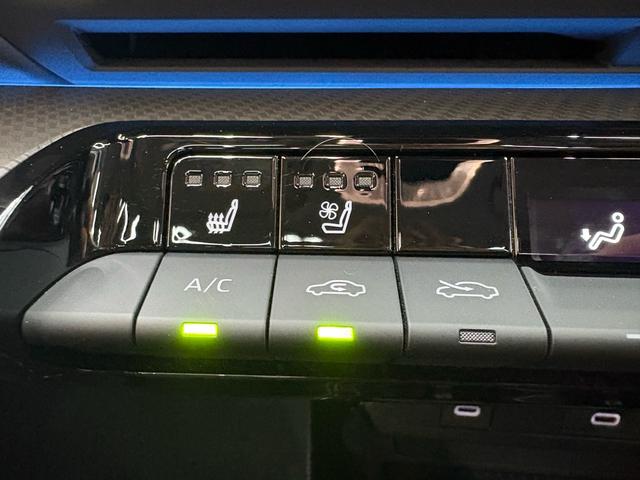 プリウス Ｚ　ガラスルーフ／レザーシート／ＣａｒＰｌａｙ／Ｂｌｕｅｔｏｏｔｈ／地デジ／シートヒーター＆ベンチレーション／ＥＴＣ２．０／ＴＳＳ／ＢＳＭ／パーキングアシスト／デジタルインナーミラー／パノラマミックビュー（57枚目）