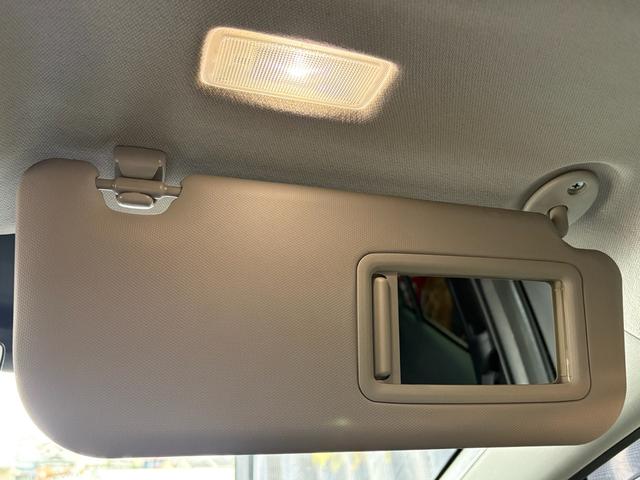 プリウス Ｚ　ガラスルーフ／レザーシート／ＣａｒＰｌａｙ／Ｂｌｕｅｔｏｏｔｈ／地デジ／シートヒーター＆ベンチレーション／ＥＴＣ２．０／ＴＳＳ／ＢＳＭ／パーキングアシスト／デジタルインナーミラー／パノラマミックビュー（72枚目）