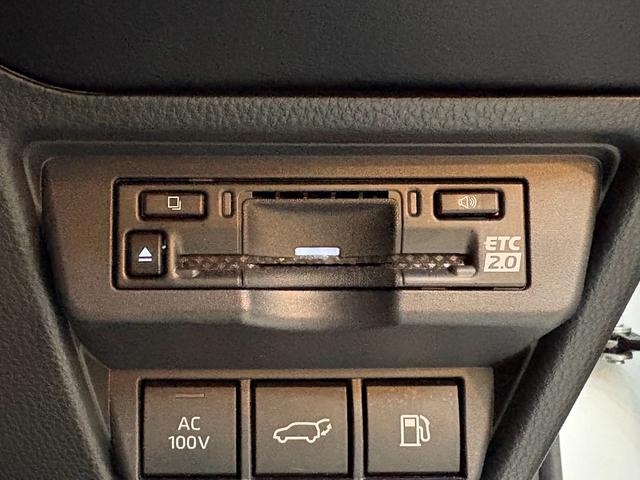 プリウス Ｚ　ガラスルーフ／レザーシート／ＣａｒＰｌａｙ／Ｂｌｕｅｔｏｏｔｈ／地デジ／シートヒーター＆ベンチレーション／ＥＴＣ２．０／ＴＳＳ／ＢＳＭ／パーキングアシスト／デジタルインナーミラー／パノラマミックビュー（75枚目）