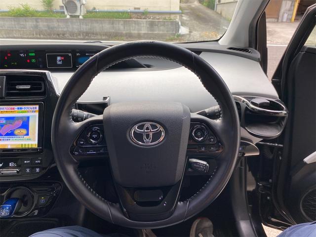 プリウス Ｓツーリングセレクション　ＴＲＤ　エアロ　ローダウン　レイズ１９インチ　２．０ＥＴＣ　内装ホワイト　ユーザー買取車（46枚目）