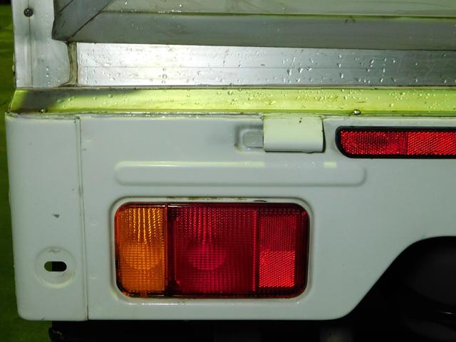 キャリイトラック ＫＣエアコン・パワステ　エアコン　パワステ　５ＡＧＳ　４ＷＤ　パネルバン　ＬＥＤ作業灯　全長２４２ｃｍ　パネルバン　観音開き　軽運送　ホロ　幌　レベライザーヘッドライト　ドアバイザー　配達　軽貨物（13枚目）