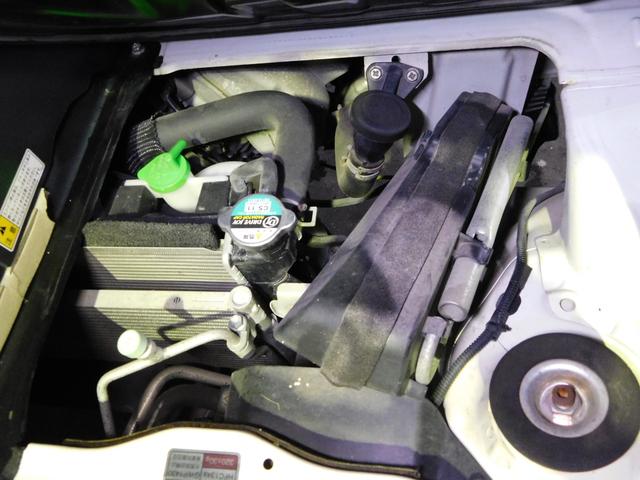 キャリイトラック ＫＣエアコン・パワステ　エアコン　パワステ　５ＡＧＳ　４ＷＤ　パネルバン　ＬＥＤ作業灯　全長２４２ｃｍ　パネルバン　観音開き　軽運送　ホロ　幌　レベライザーヘッドライト　ドアバイザー　配達　軽貨物（16枚目）