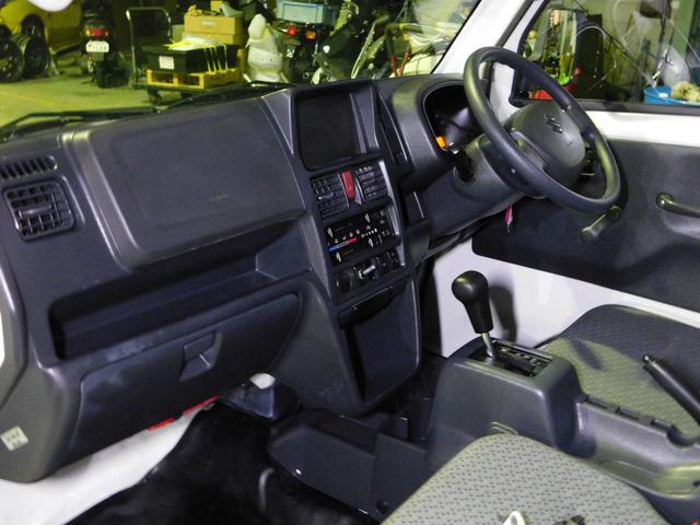 キャリイトラック ＫＣエアコン・パワステ　エアコン　パワステ　５ＡＧＳ　４ＷＤ　パネルバン　ＬＥＤ作業灯　全長２４２ｃｍ　パネルバン　観音開き　軽運送　ホロ　幌　レベライザーヘッドライト　ドアバイザー　配達　軽貨物（44枚目）