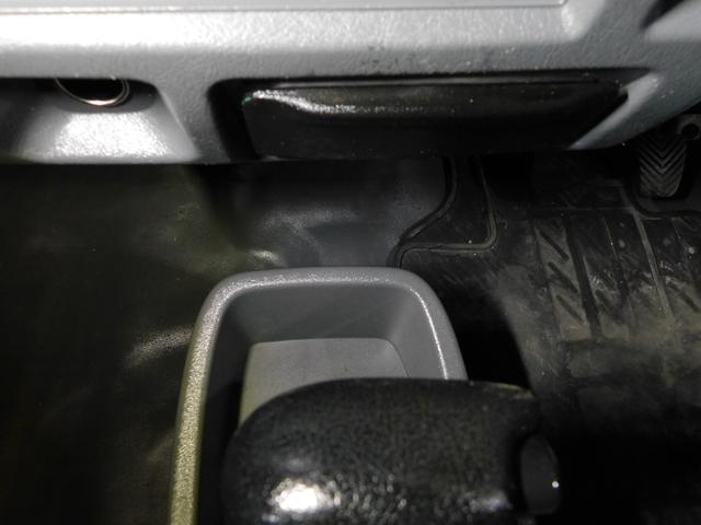 ミニキャブトラック Ｖタイプ　エアコン　パワステ　ＡＴ車　４ＷＤ　ＥＴＣ　パネルバン　幌　宅配仕様車　特装車　観音開き　配達仕様　ホロ　軽貨物（42枚目）