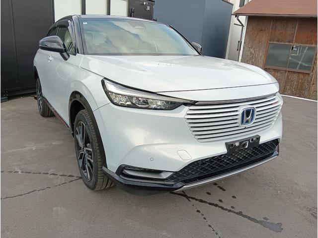 ヴェゼル ｅ：ＨＥＶ　ＰＬａＹ　★パノラマルーフ！★マルチビューカメラシステム！★プレミアムオーディオ！★ＢＳＩ！★ヒーター付きコンビシート！（4枚目）