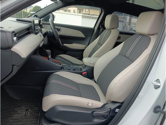 ヴェゼル ｅ：ＨＥＶ　ＰＬａＹ　★パノラマルーフ！★マルチビューカメラシステム！★プレミアムオーディオ！★ＢＳＩ！★ヒーター付きコンビシート！（11枚目）