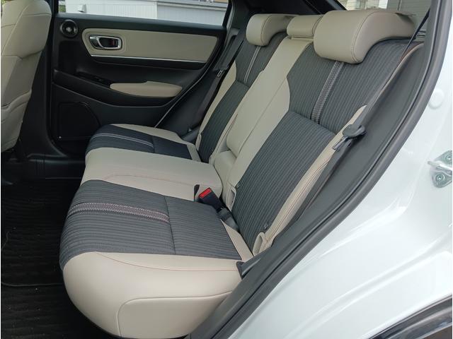 ヴェゼル ｅ：ＨＥＶ　ＰＬａＹ　★パノラマルーフ！★マルチビューカメラシステム！★プレミアムオーディオ！★ＢＳＩ！★ヒーター付きコンビシート！（23枚目）