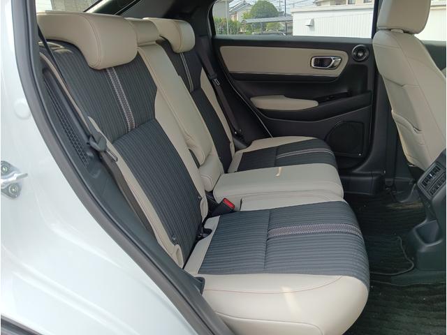 ヴェゼル ｅ：ＨＥＶ　ＰＬａＹ　★パノラマルーフ！★マルチビューカメラシステム！★プレミアムオーディオ！★ＢＳＩ！★ヒーター付きコンビシート！（24枚目）