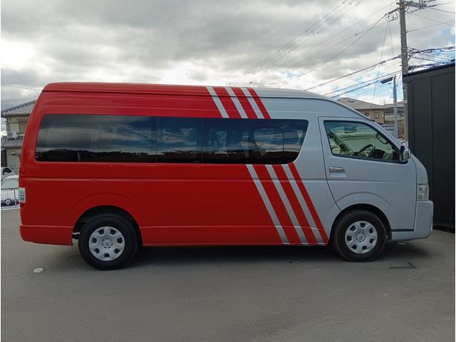 ハイエースワゴン グランドキャビン(4枚目)